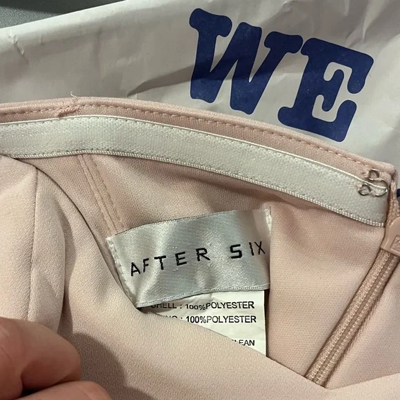 Blush pink strapless dress - Picture 4 of 5